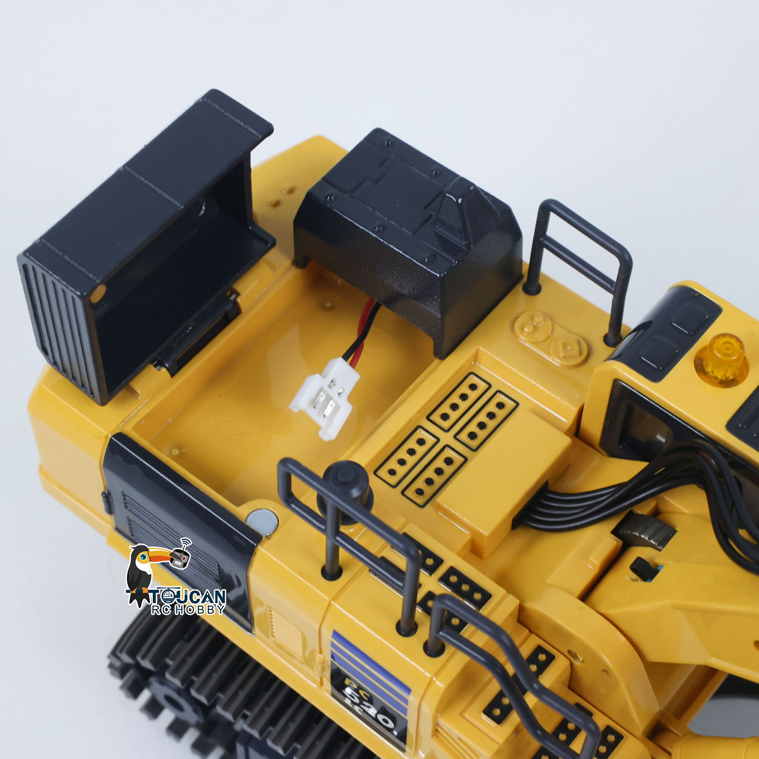 حفارة تحكم عن بعد صغيرة بمقياس - مراجعة Rc Hobby Toucan وسعره